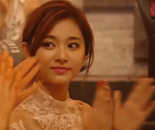 Tzuyu-005.gif