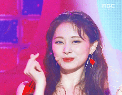 Tzuyu-006.gif